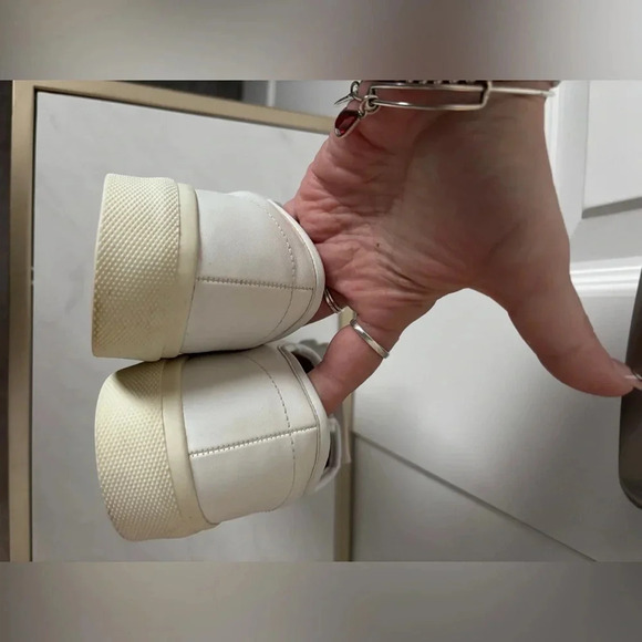 Zara Trafalac  | White Pop Art Sneakers | Size 40 - Picture 6 of 6